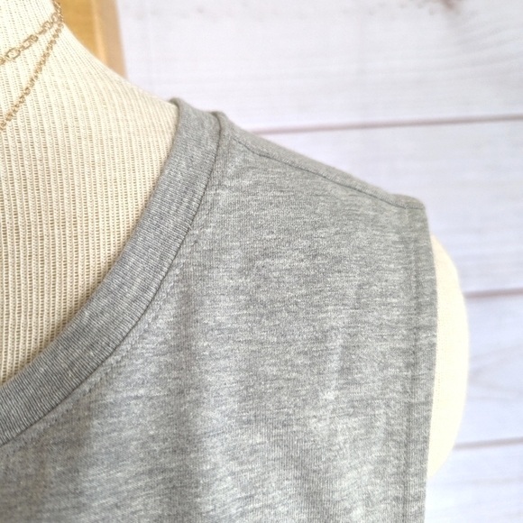 Fabletics She Can Do Anything Micah Muscle Tank in Gray Size Large NWT - Picture 3 of 9